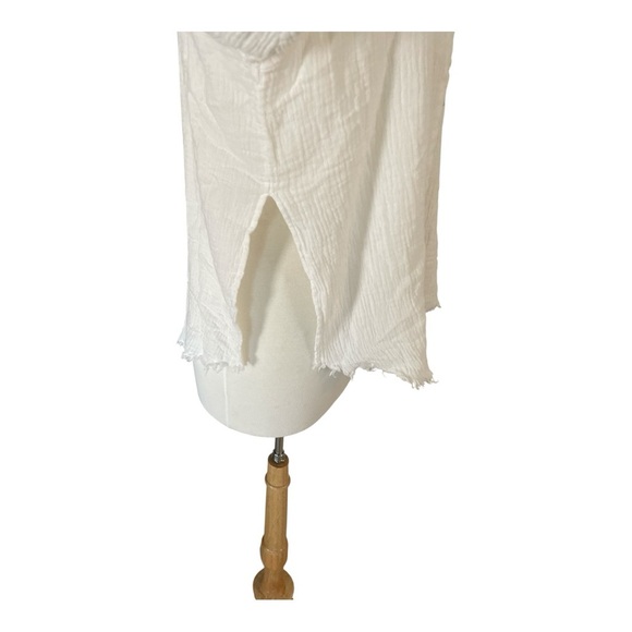 Miou Muse Button Down Crinkle Textured Blouse with Frayed Edges - Picture 3 of 6